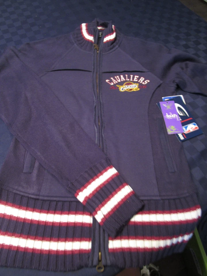NWT CLEVELAND CAVALIERS NBA WOMENS ZIP FRONT CARDIGAN STYLE SWEATER BLUE XS X-SM - Image 3 of 3