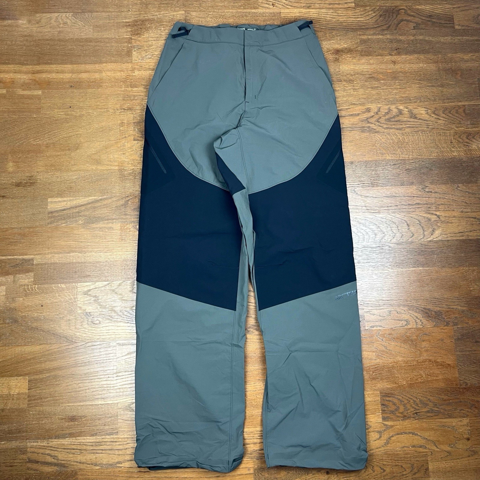 Arc’teryx System A Paltz Cargo Pants Khaki Black Women’s Size 6