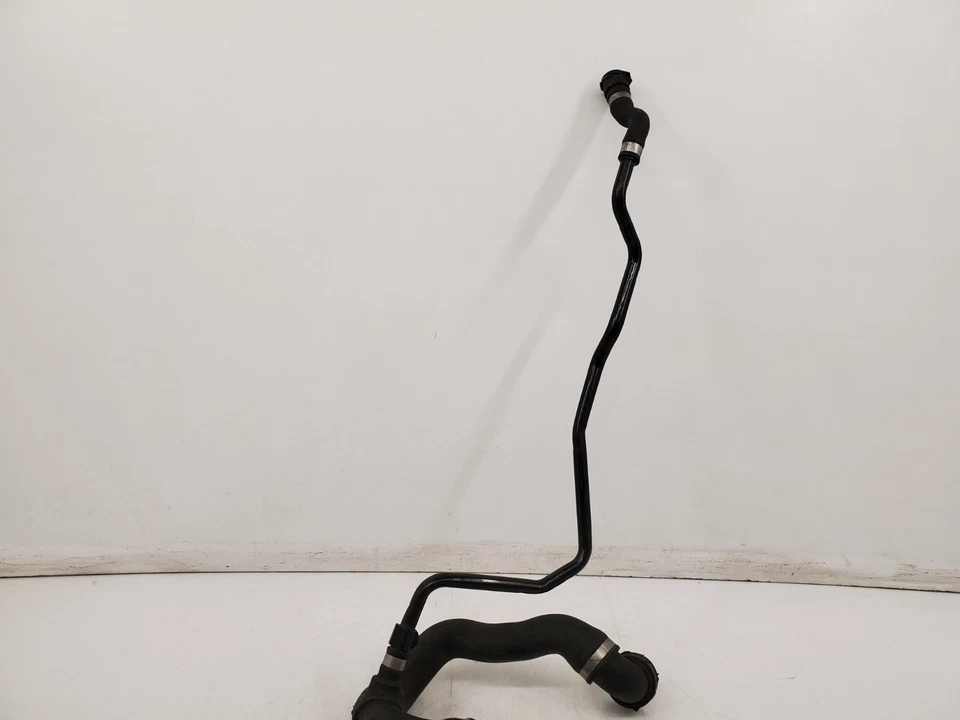 ✅ 11-13 OEM BMW E92 E93 335is DCT N54 Radiador Manguera Inferior Tubo Foto 3 de 4