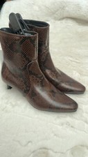 WOMEN'S TIME AND TRU SNAKE PRINT HEELS MEMORY FOAM SIZE 7 NWT