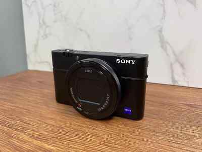 Sony Cyber-shot DSC-RX100M4 RX100 IV 20.1MP 2.9x Optical Zoom