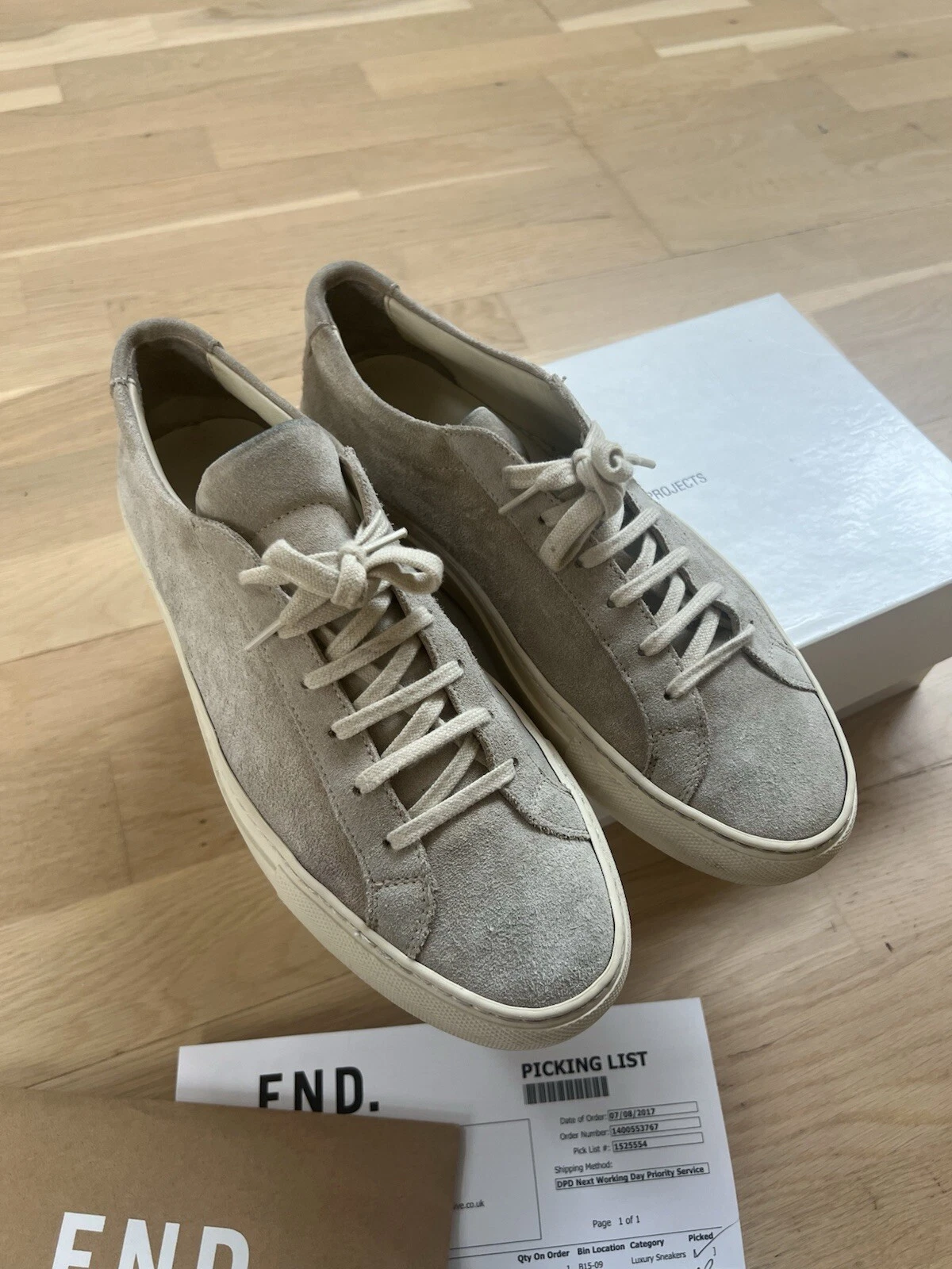 Sneaker bassa donna by Common Projects bianco sporco beige scamosciato Achille taglia 39