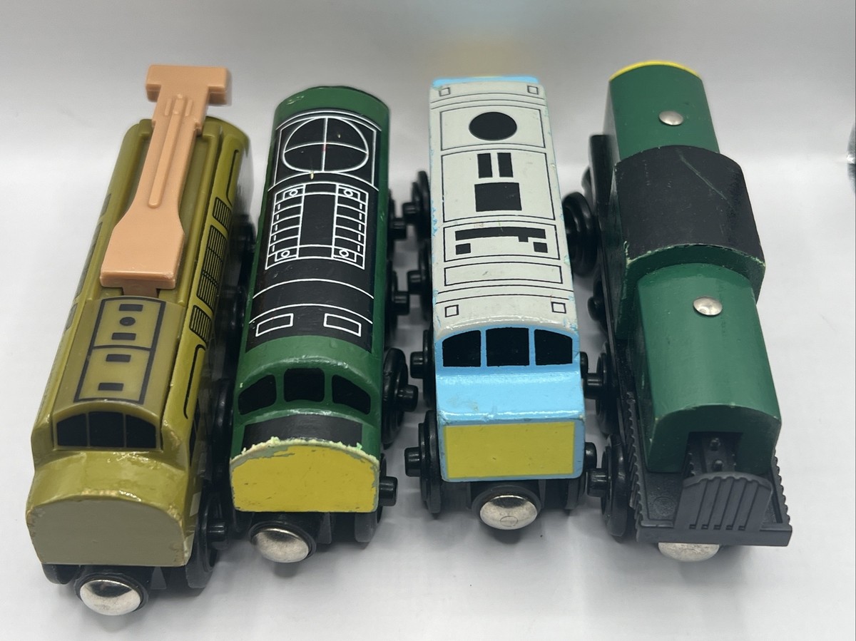 Thomas Friends Wooden Trains LONG DIESEL LOT DEREK, D199, D261