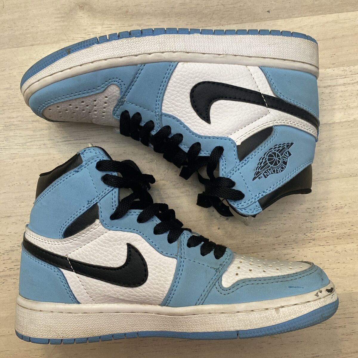 Size 5.5 - Jordan 1 Retro OG High University Blue GS | eBay Size 5.5 - Jordan 1 Retro OG High University Blue GS | eBay