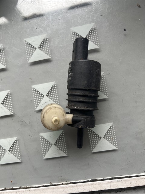 AUDI A3 WASHER PUMP / WINDSCREAN JET 