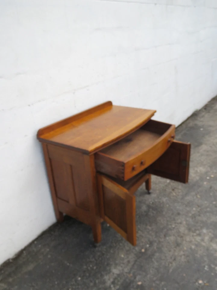 Mueble tocador de baño victoriano de principios de 1900 con lavabo de roble 6109 Foto 3 de 4