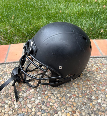 2019 Xenith X2E+ Plus Football Helmet Youth Medium Matte Black NOCSAE w/Facemask