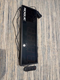 ROGUE ECHO GYM TIMER 2.0 CLOCK WITH REMOTE