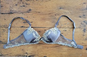 Lise Charmel Floral Lace Underwire Bra Size 32D Made in Italy