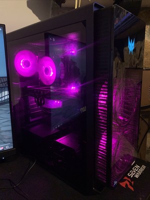 pc With Monitor and accessories
