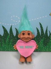 CAJA CORAZÓN CARAMELO DE SAN VALENTÍN "SEA MÍO" - 5" Russ Troll - MUY RARO - Como nuevo