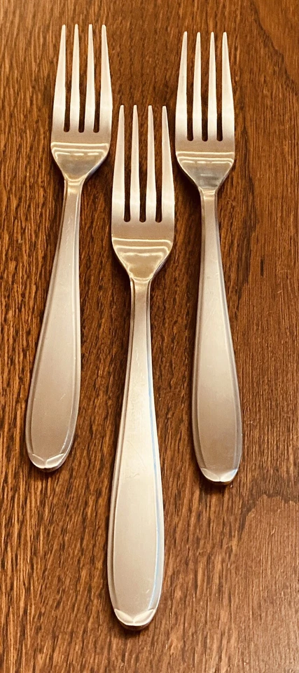 Tenedores de cena Zwilling JA Henckels HEN 103 satinado 18/10 borde biselado 3 8 1/4" Foto 2 de 4