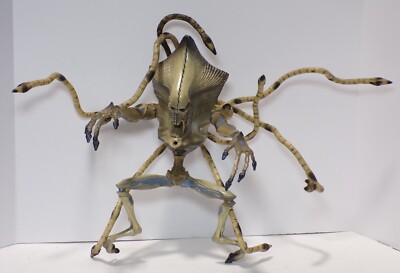 Independence Day 14” Electronic Supreme Commander Alien Figure