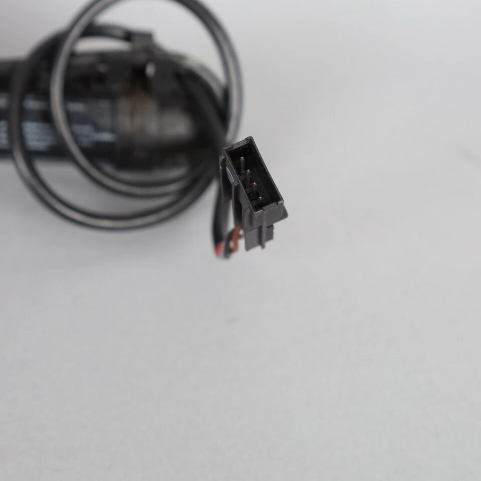 1998-2002 BMW Z3 Left Seat Belt Buckle 72118413887 OEM Used - Imagem 4 de 4