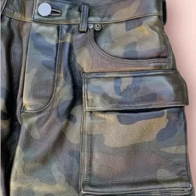 NEW Men's Military Print Cargo Style Genuine Lambskin Leather Short Pants, NWT - Image 4 of 4