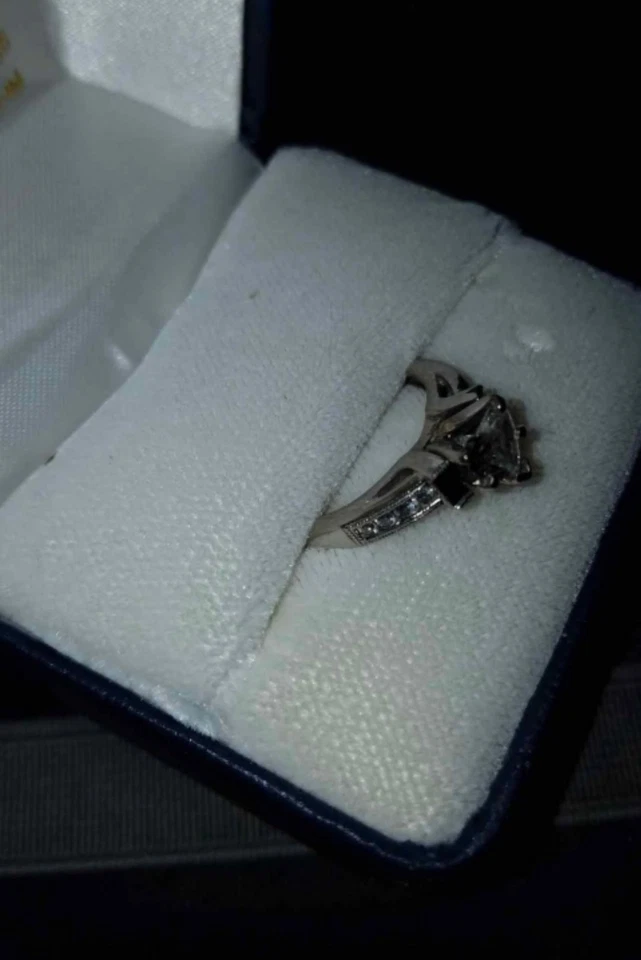 Engagement Ring - Image 2 of 4