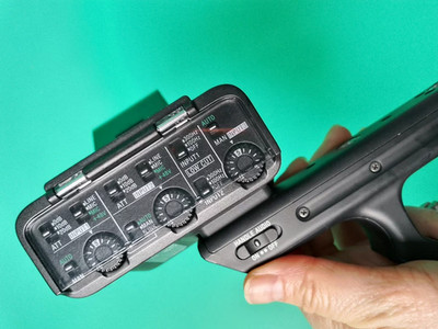 Sony FX3/FX30 XLR-H1 XLR-Mikrofonehalter - Originaler Obertraggriff-Zubehör DE