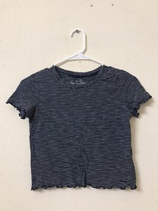 hollister t shirt xs