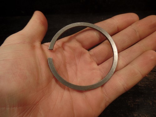 1978 HONDA CB750 MOTOR SPROCKET SHAFT BEARING STAY - 第 1/3 張圖片