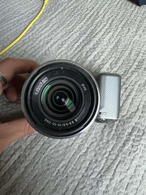Sony Alpha NEX-5R 16.1MP Digital Camera silver  (w/ F/3.5-5.6 OSS lens e18-55mm)