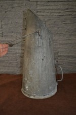 Ancien seau à charbon en zinc avec anse articulée et poignée bois