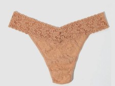  25 Hanky Panky Women's Beige Signature Lace Low-Rise Lace Thong Size OS 2-12 