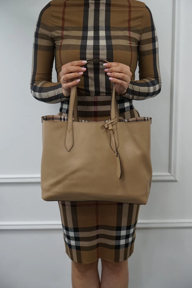 Burberry Elderberry Leather and Haymarket Check Coated Canvas Reversible Tote - Image 2 of 4