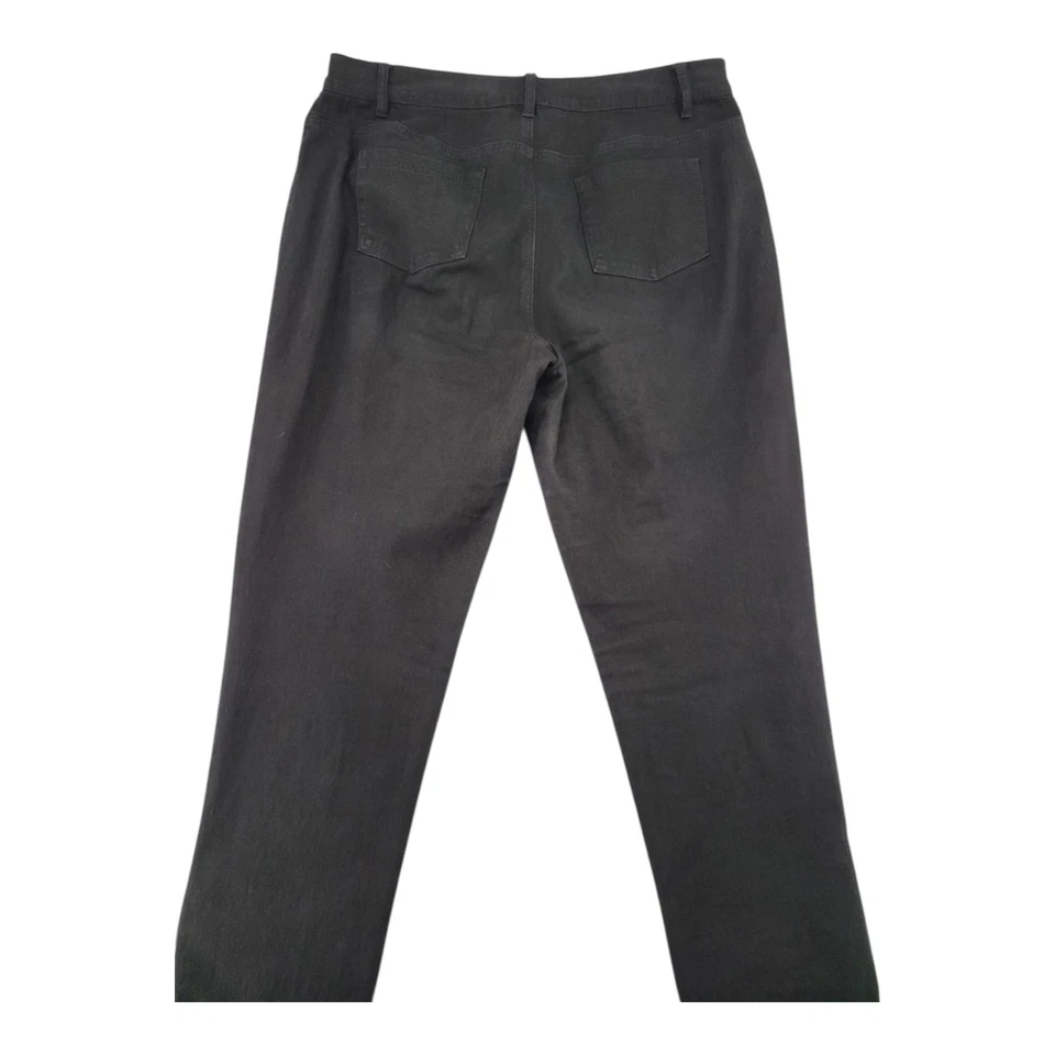 Jeans skinny preto DG2 by Diane Gilman tamanho 14 floral bordado bainha cravejada - Imagem 3 de 4