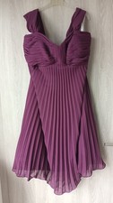 Cocktailkleid in violett im eleganten Plissee...