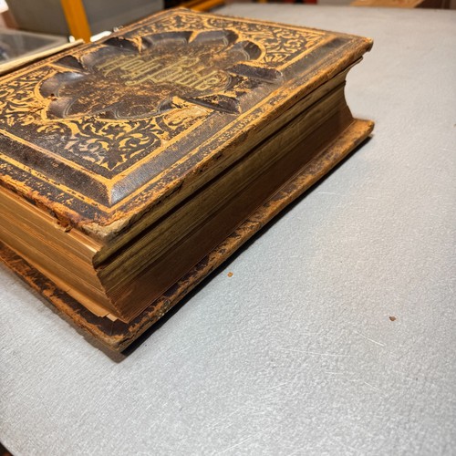 Very Large Antique Holy Bible 1800s - Foto 5 di 9