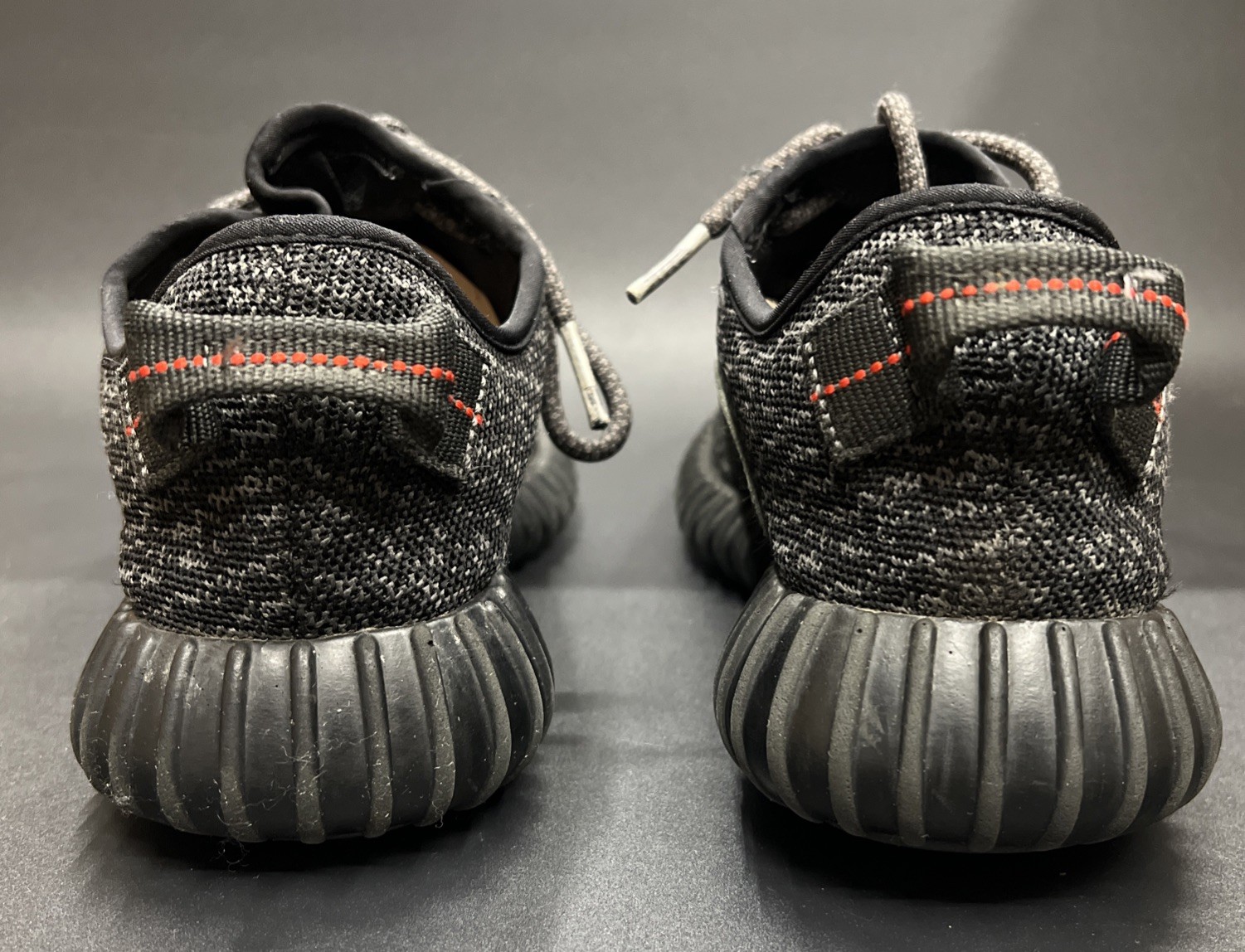 Adidas Yeezy Boost 350 V1 Pirate Black size 7 Men’s thumbnail 4