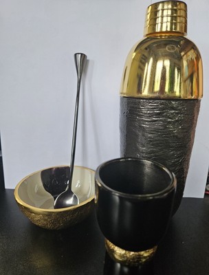  Nima Oberoi Lunares SF Ceramic And Gold Top Textured Shaker Bar