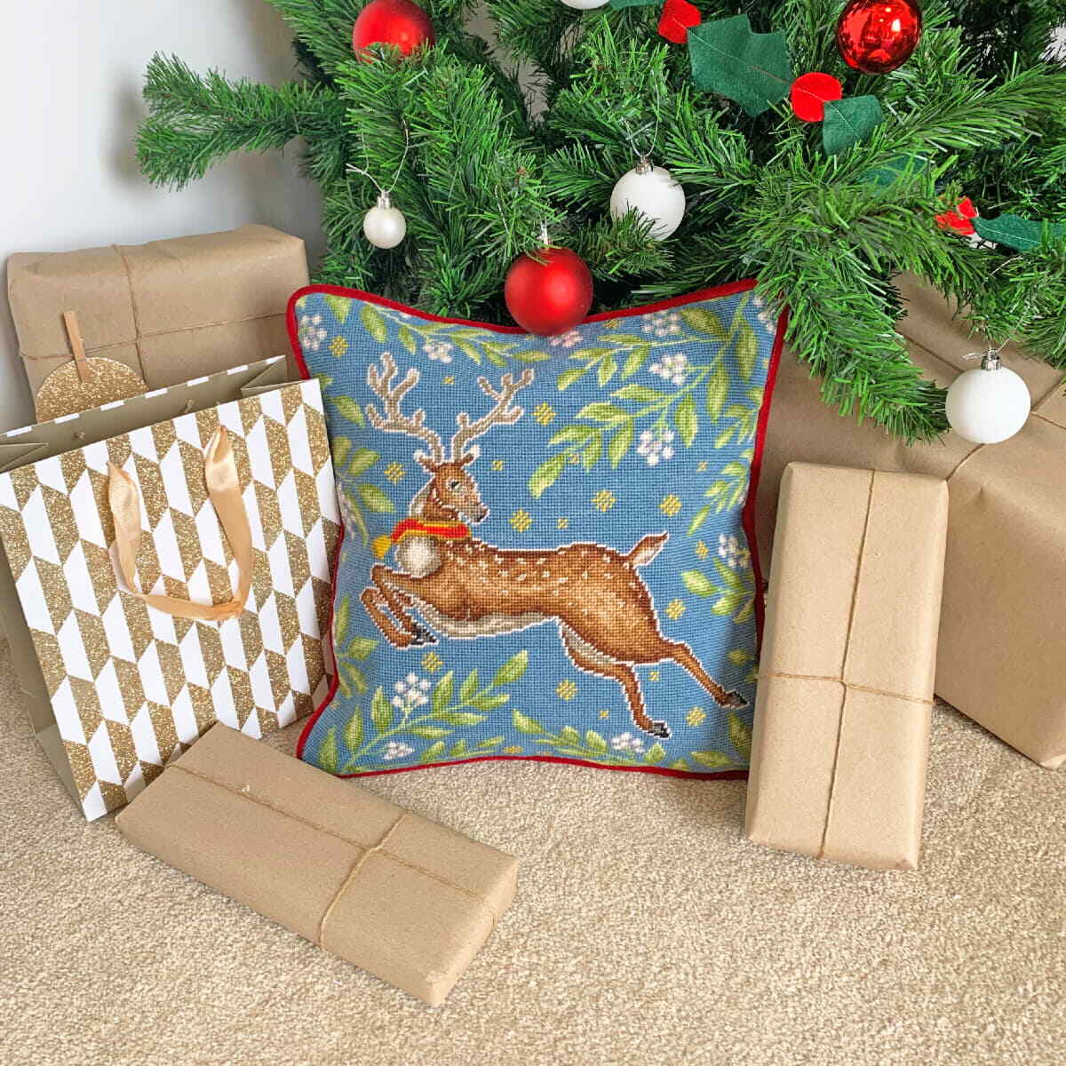 Kit Tapisserie Bothy Threads Motif Merle - Toile 35.6cm | Laine Appletons, Instructions Incluses