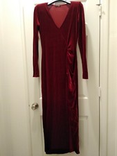 Fashion Nova Velvet Dress Size L (WINE)