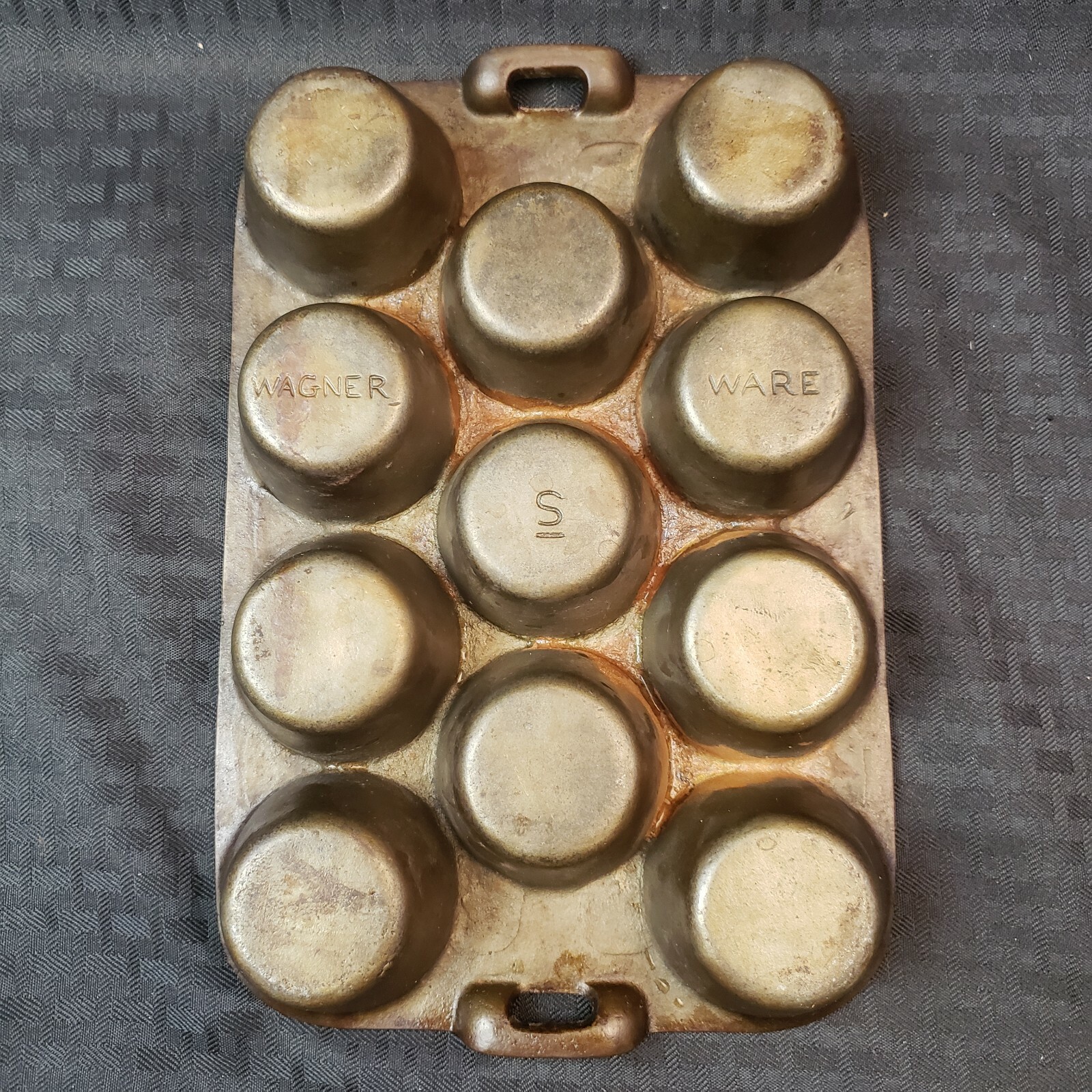 Wagner Ware S Muffin Cupcake Popover Pan Cast Iron eBay