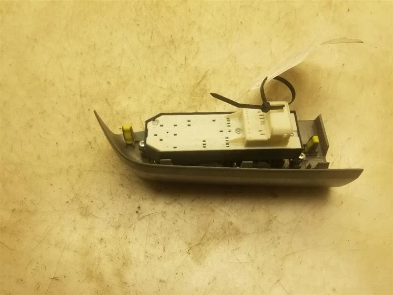 Toyota Tundra 2012 doble cabina lado del pasajero puerta delantera interruptor de ventana Foto 3 de 4