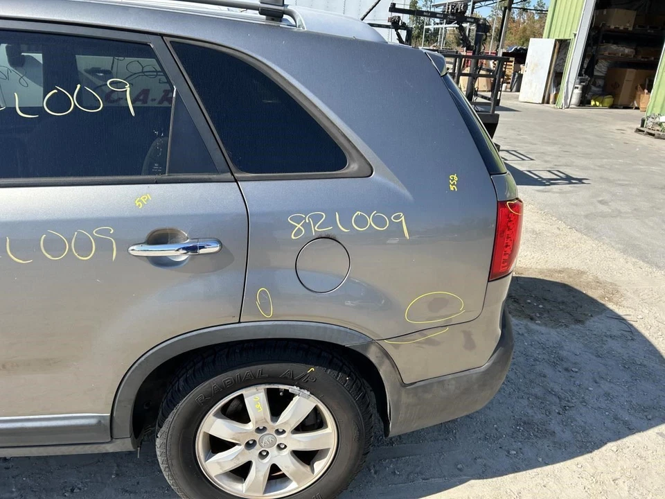 SORENTO   2012 Fuel Vapor Canister 104941129 - Image 3 of 4