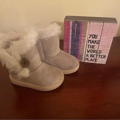   Size 10C, Cozy Kids high top Boots with Faux Fur Trim and brass button.