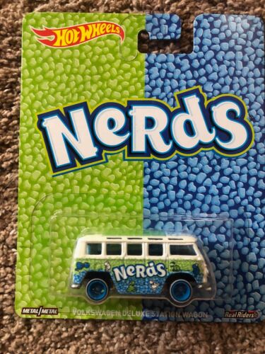 Hot Wheels Pop Culture: Volkswagen Hiway Hauler Drag Panel Bus Truck T1 Dairy - Picture 20 of 34