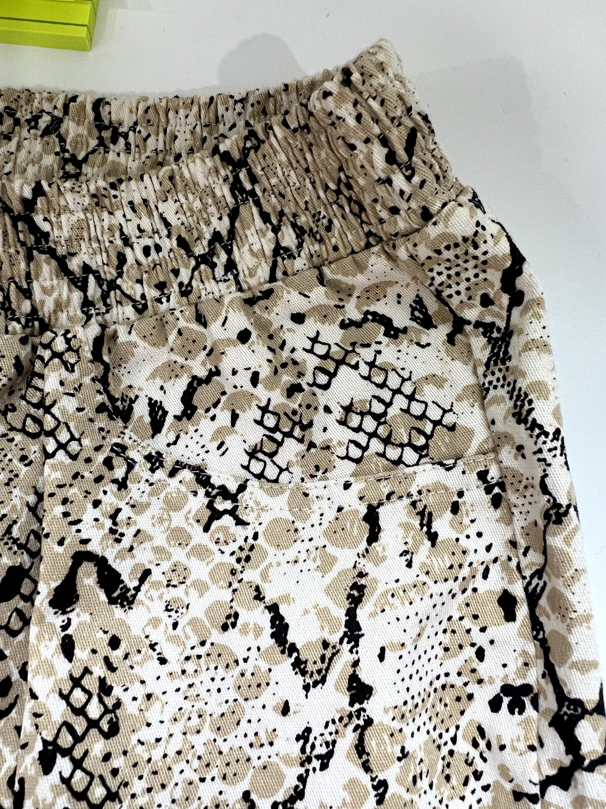 Spell Women's Snakeskin Python Print Pants Size 10 - image 5