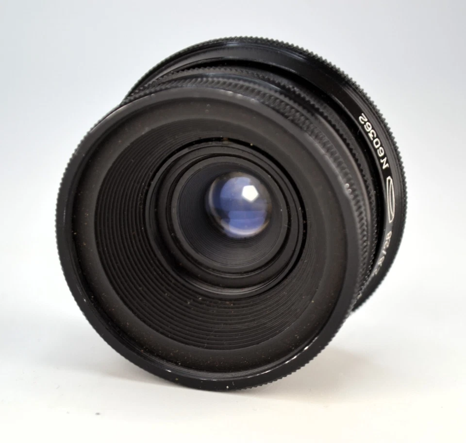 SUPER RARE EDITION! SOVIET USSR PANCAKE INDUSTAR-69 LENS f2.8/28 M39 mount (2) - Image 3 of 4