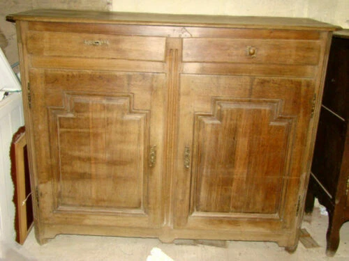 Meubles de rangement du XIXe siècle buffet bas, bahut XIXème et avant