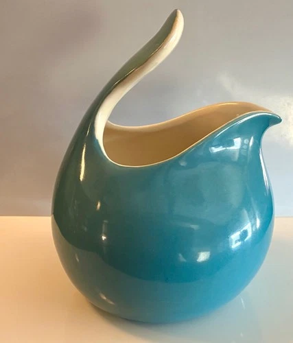 Red Wing Pottery Town & Country Eva Zeisel 2 Pint Water Pitcher Blue, 7-7/8" H