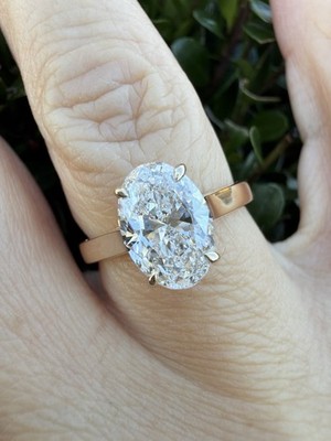 2,03 KT OVALER IM LABOR GEZÜCHTETER DIAMANT SOLITÄRRING IGI ZERTIFIZIERT IN 9 K GELBGOLD GEFASST