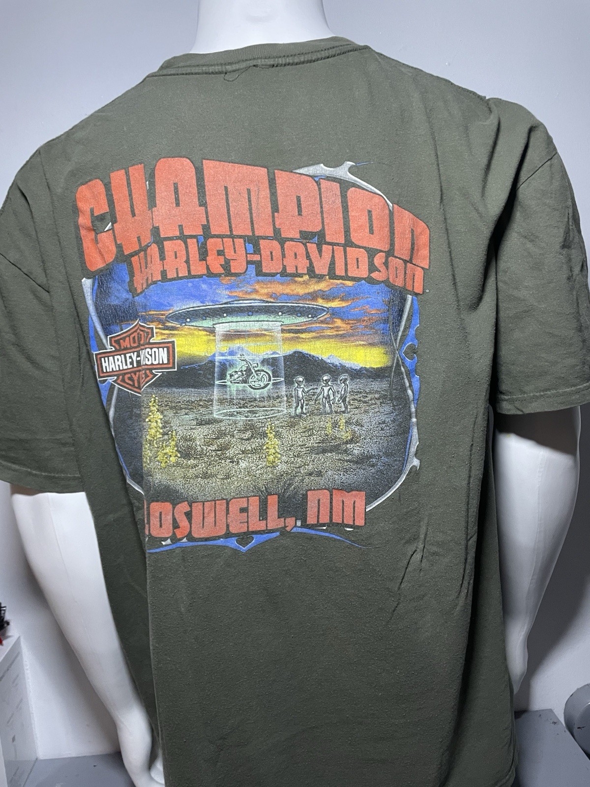 Harley-Davidson T-Shirt Large Champion Roswell, NM Alien Graphic XL green