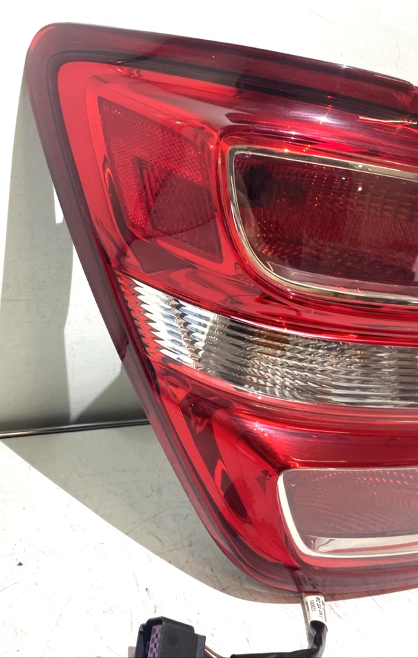 2017 2018 2019 年 2020 雪佛兰 Sonic 尾灯驱动器左 LH 42652056 原始设备制造商 0808 — 第 2/4 张图片