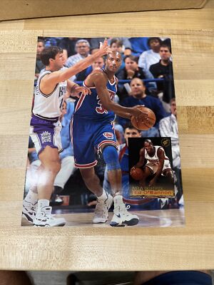 Beckett Basketball Monthly February 1996 Issue #67 - Michael