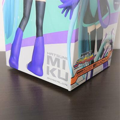 Sega Hatsune Miku – Freizeitkleidung Shinkalion Limited Premium Figur, 20 Cm