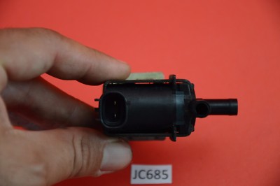 JC685 GENUINE LEXUS TOYOTA OEM VACUUM SWITCHING VALVE 25860-50100