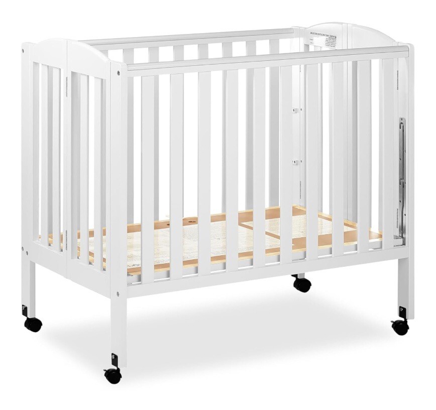 LOCAL PICKUP ONLY Dream On Me Portable Crib INCLUDES BRAND NEW